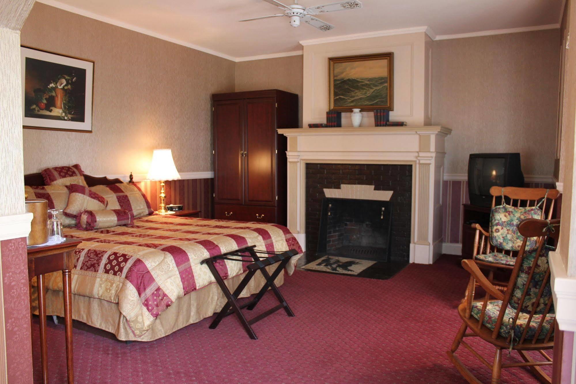 Tara Manor Inn St. Andrews By The Sea Exterior foto